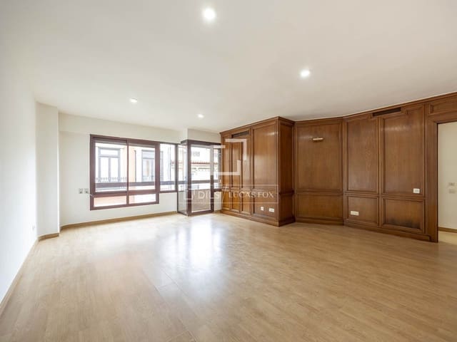 2 sypialnia Apartament do wynajęcia w Miasto Walencja z garażem - 1 950 € (Ref: 9583148)