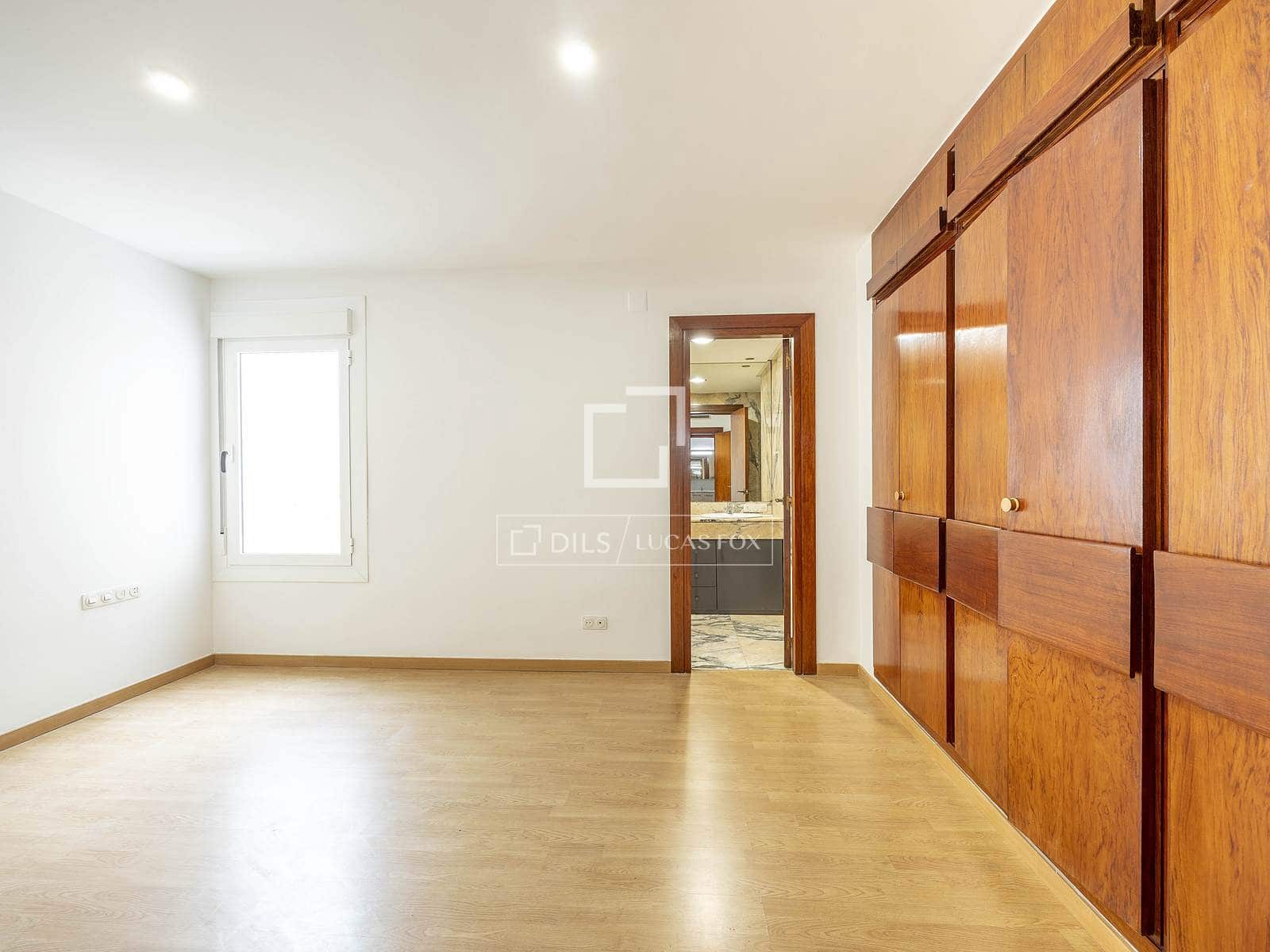 2 soveværelse Lejlighed til leje i Valencia by med garage - € 1.950 (Ref: 9583148)