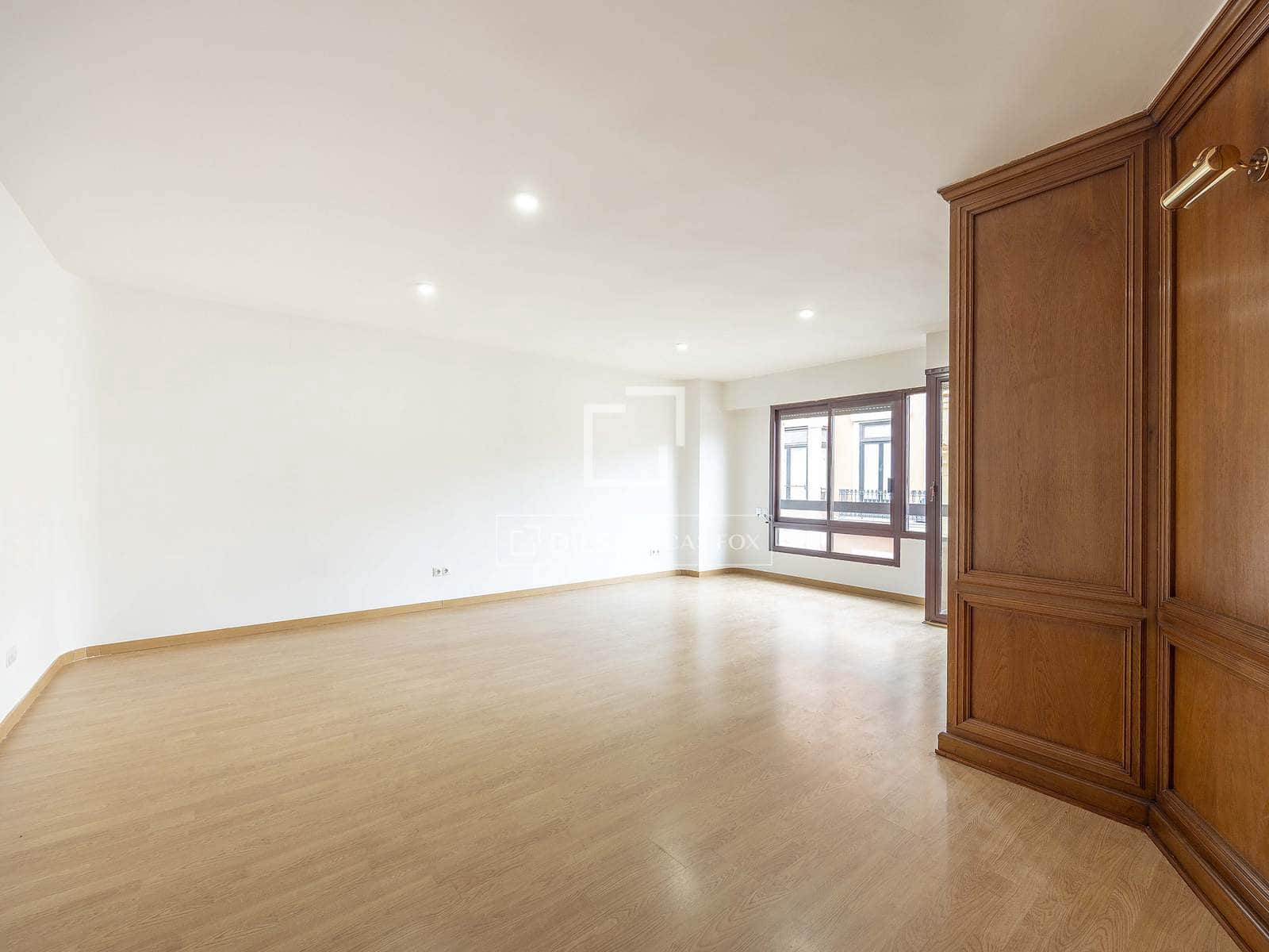 2 soveværelse Lejlighed til leje i Valencia by med garage - € 1.950 (Ref: 9583148)