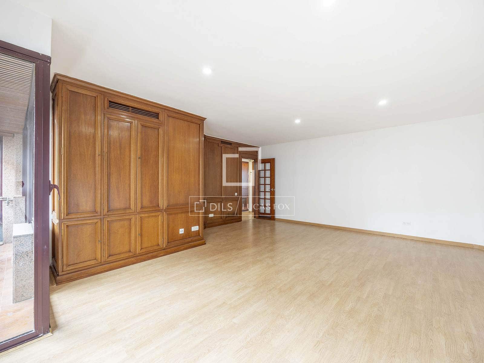 2 soveværelse Lejlighed til leje i Valencia by med garage - € 1.950 (Ref: 9583148)