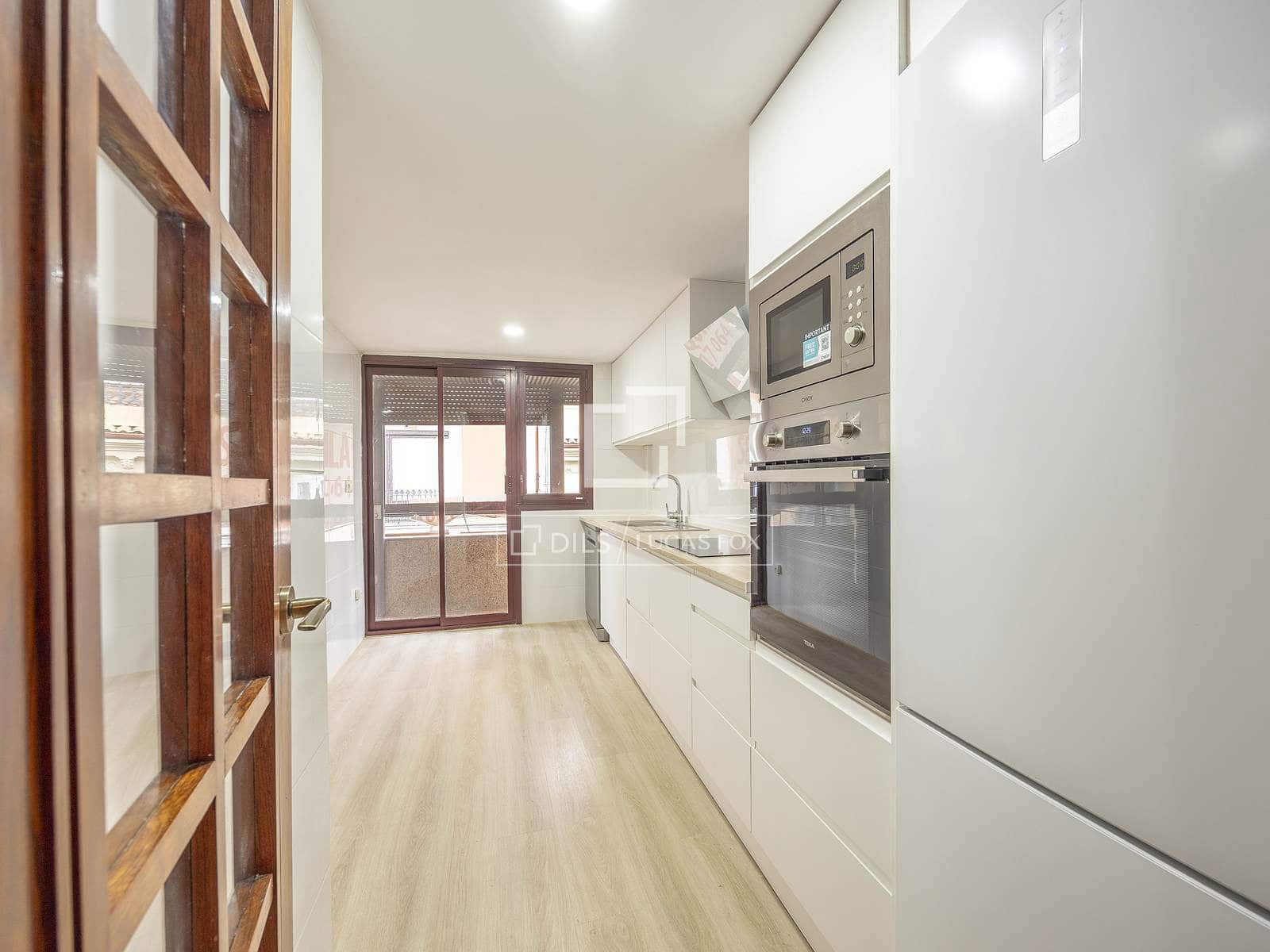 2 soveværelse Lejlighed til leje i Valencia by med garage - € 1.950 (Ref: 9583148)