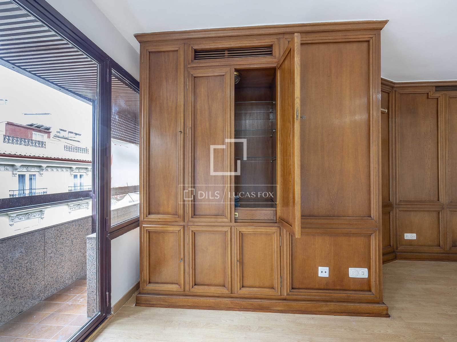 2 soveværelse Lejlighed til leje i Valencia by med garage - € 1.950 (Ref: 9583148)