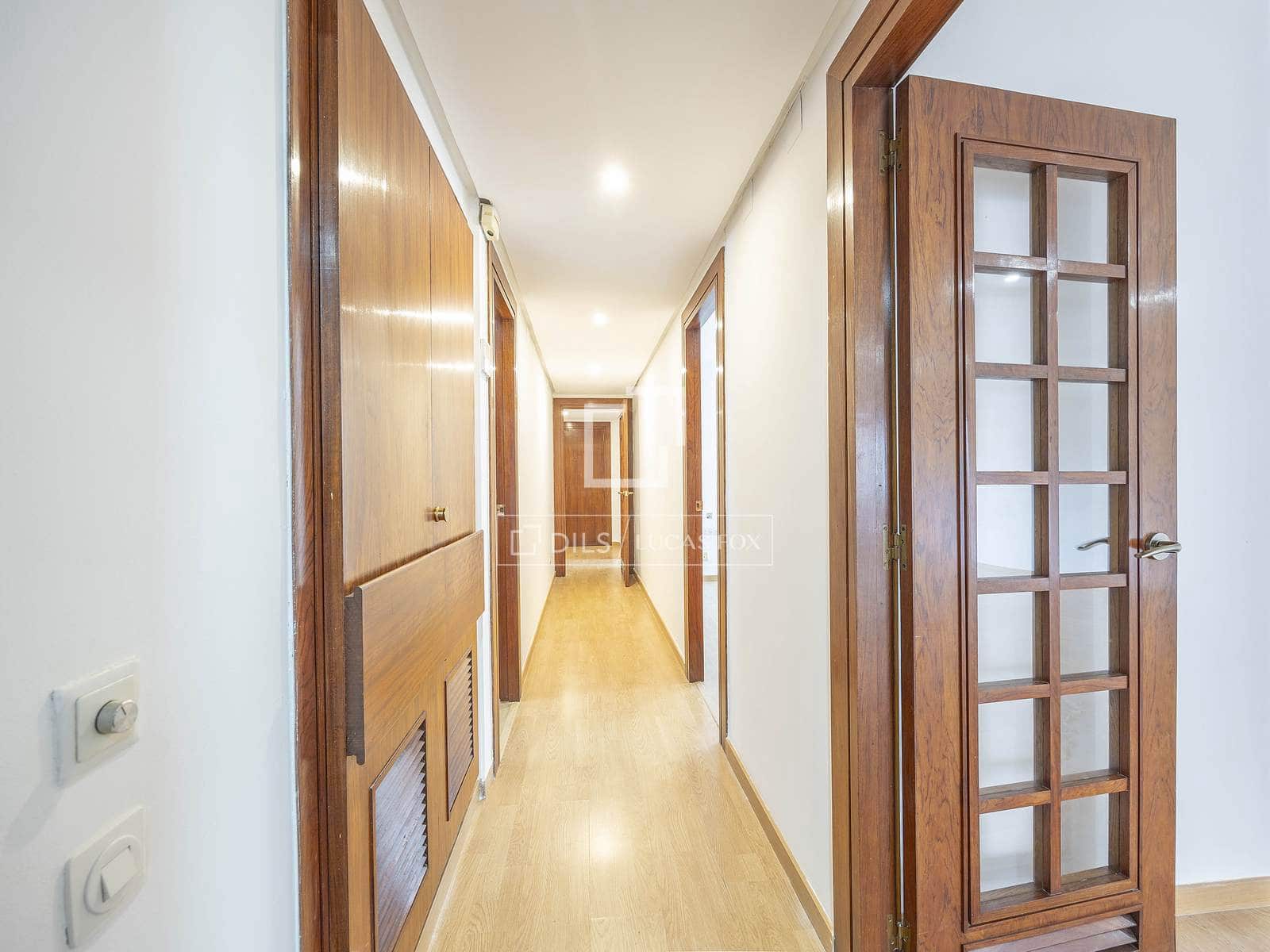 2 soveværelse Lejlighed til leje i Valencia by med garage - € 1.950 (Ref: 9583148)