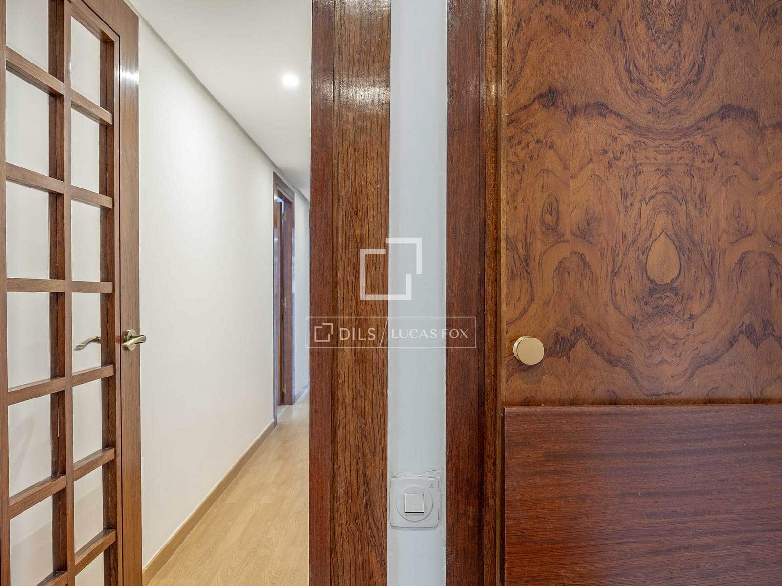 2 soveværelse Lejlighed til leje i Valencia by med garage - € 1.950 (Ref: 9583148)