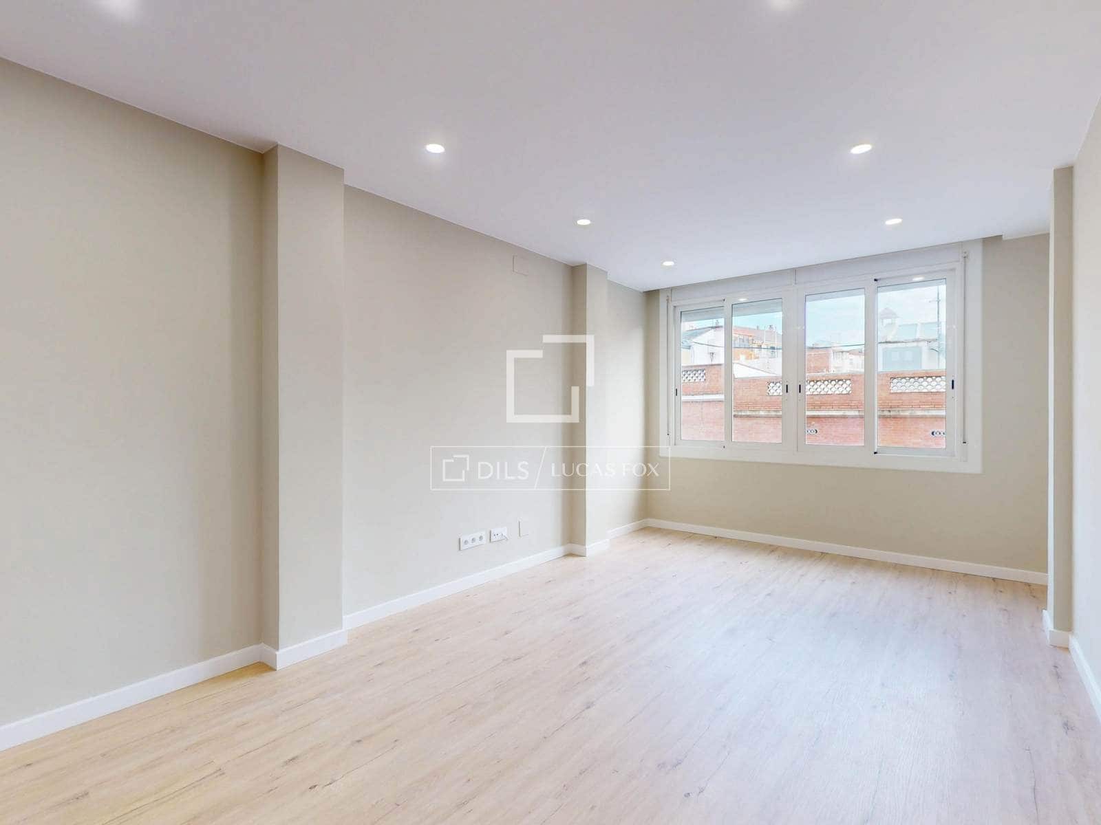 3 soveværelse Lejlighed til salg i Barcelona by - € 446.000 (Ref: 9583469)