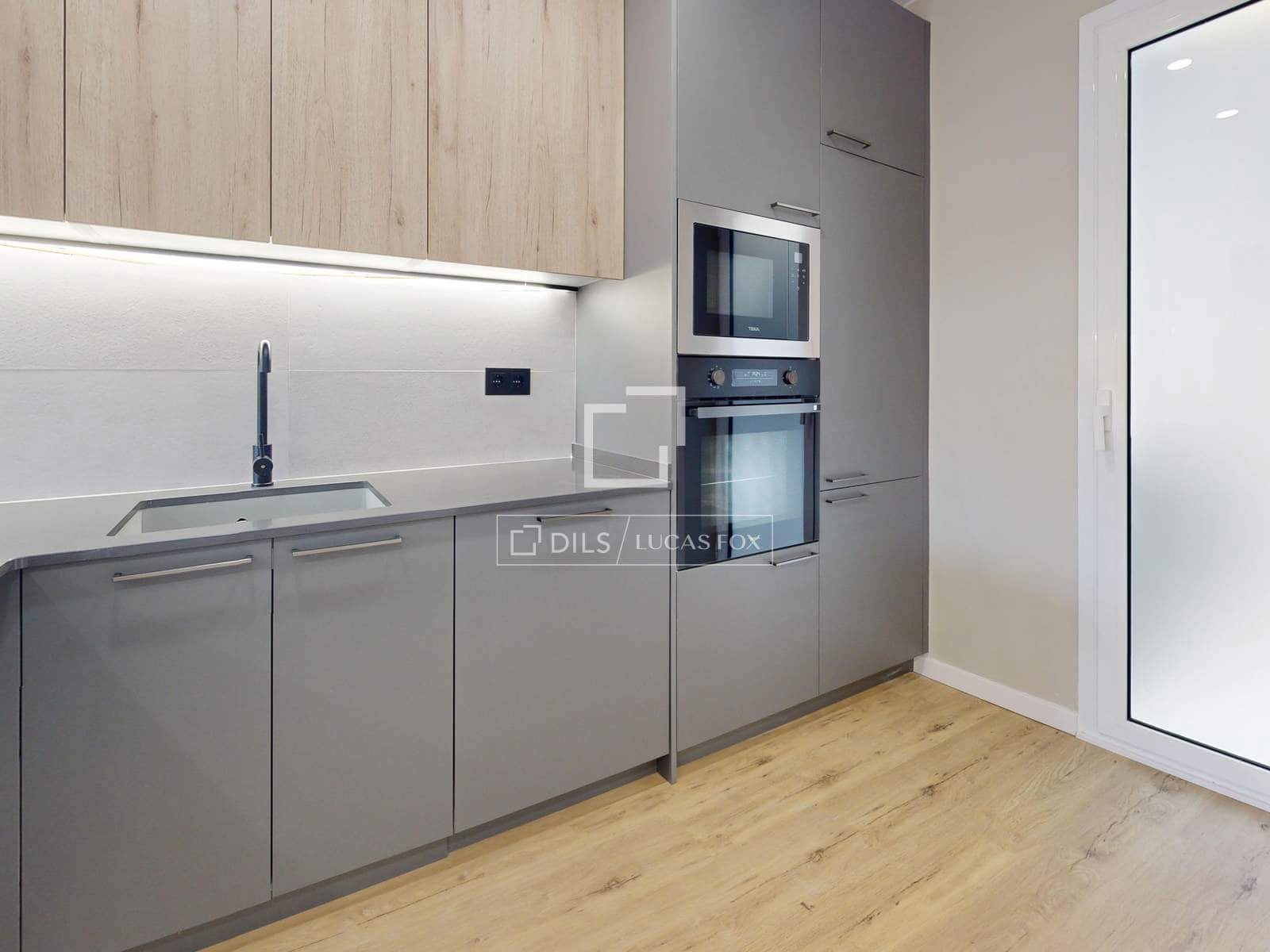 3 soveværelse Lejlighed til salg i Barcelona by - € 446.000 (Ref: 9583469)