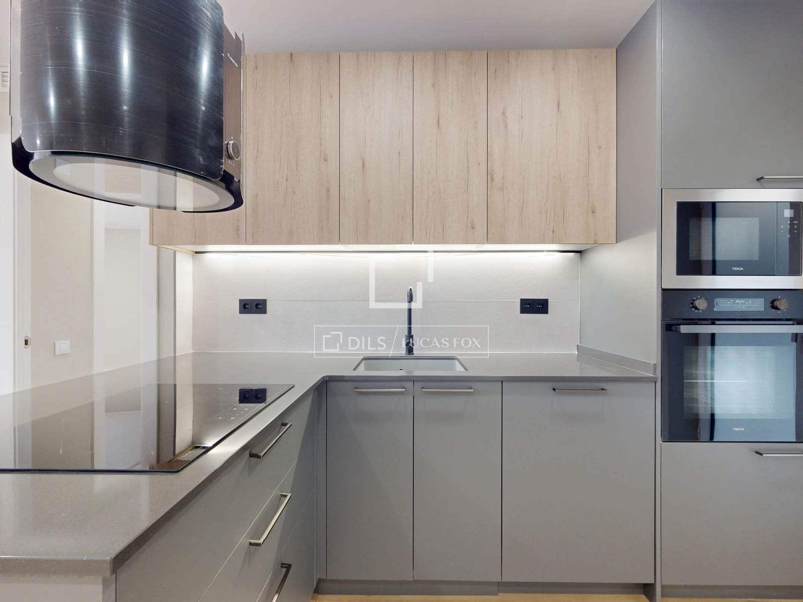 3 soveværelse Lejlighed til salg i Barcelona by - € 446.000 (Ref: 9583469)