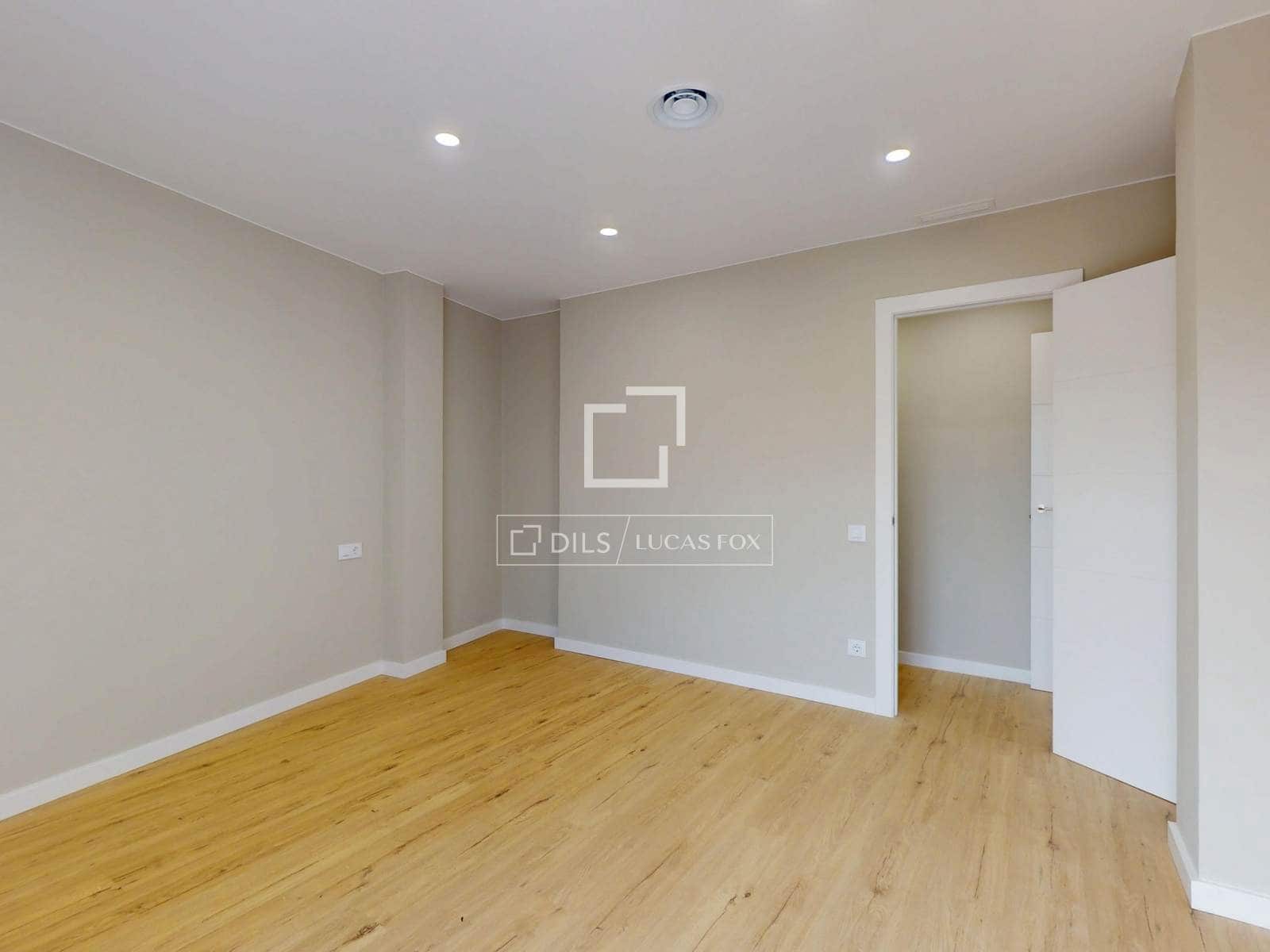 3 soveværelse Lejlighed til salg i Barcelona by - € 446.000 (Ref: 9583469)