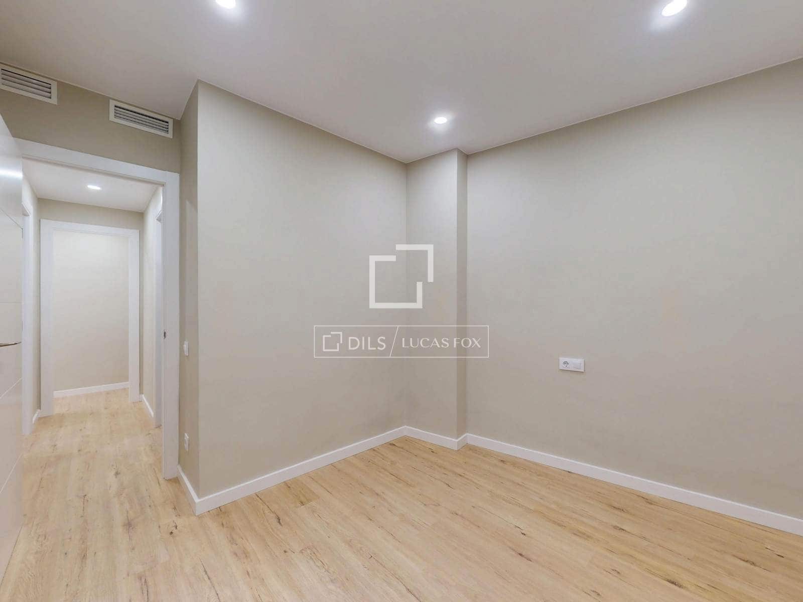 3 soveværelse Lejlighed til salg i Barcelona by - € 446.000 (Ref: 9583469)