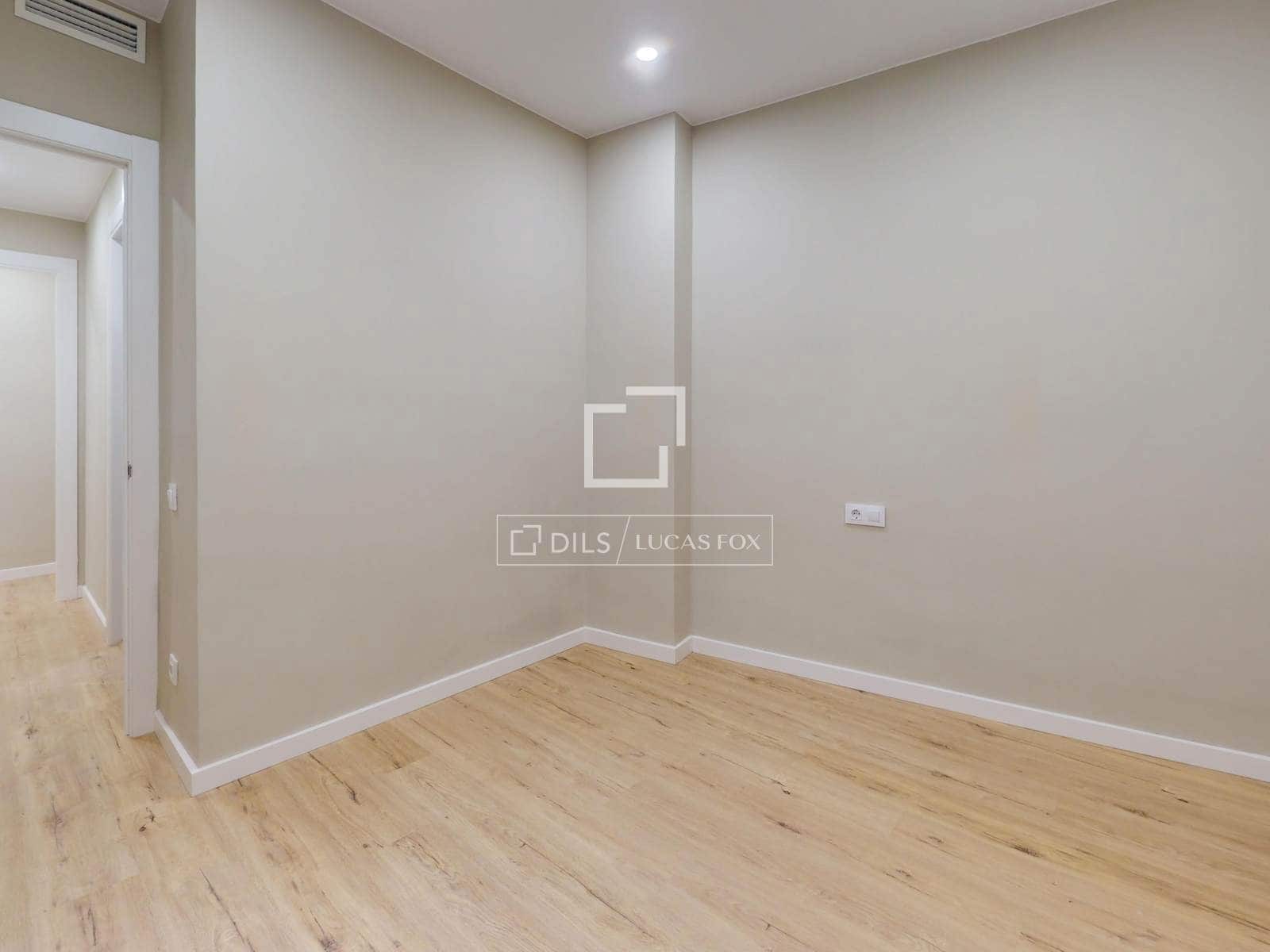 3 soveværelse Lejlighed til salg i Barcelona by - € 446.000 (Ref: 9583469)