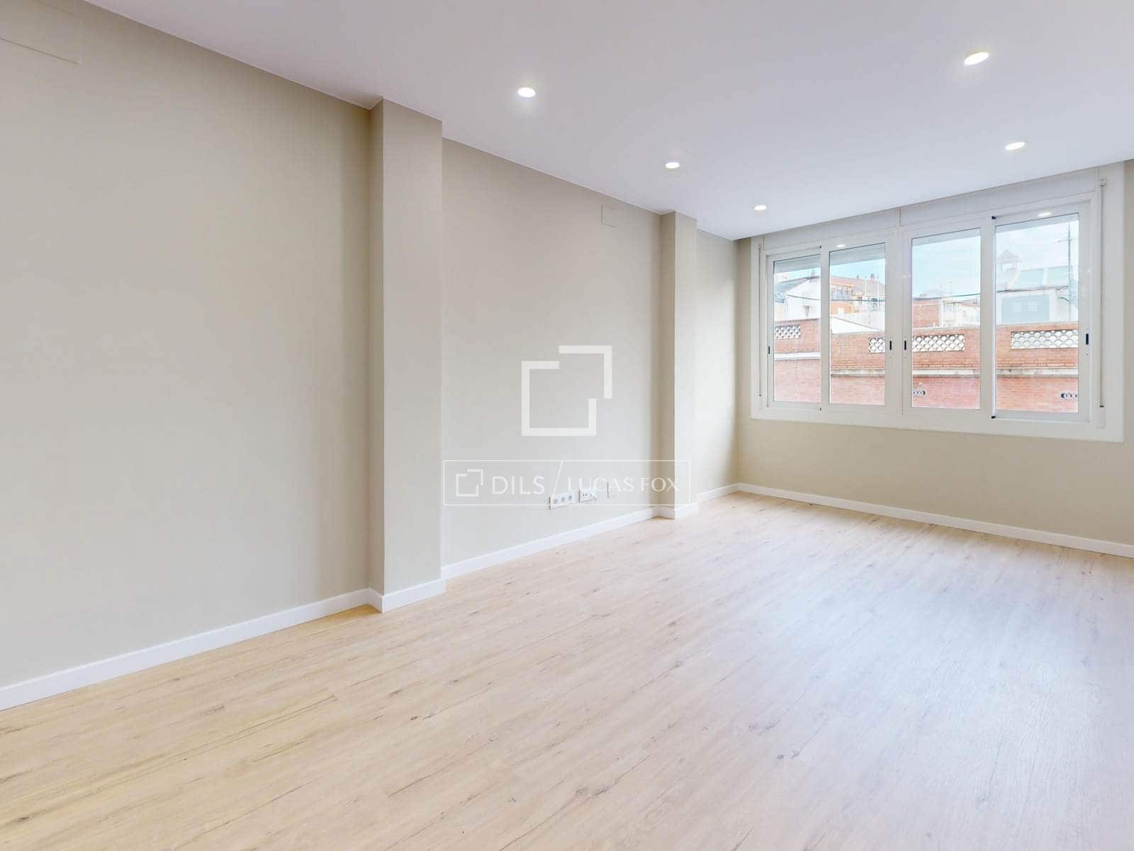 3 soveværelse Lejlighed til salg i Barcelona by - € 446.000 (Ref: 9583469)