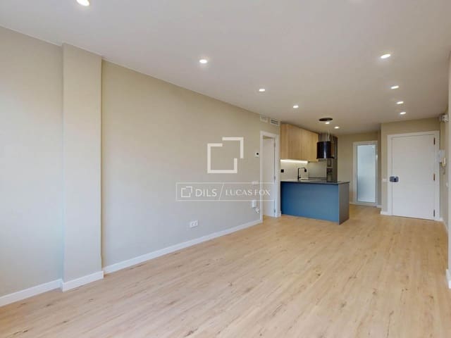 3 soveværelse Lejlighed til salg i Sants-Montjuïc, Barcelona by - € 446.000 (Ref: 9583469)