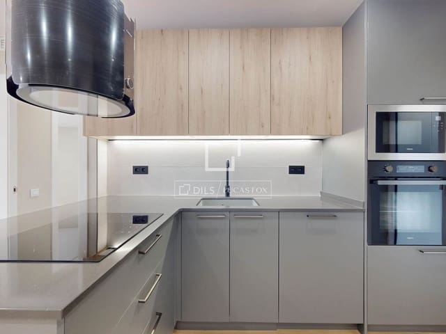 3 soveværelse Lejlighed til salg i Sants-Montjuïc, Barcelona by - € 446.000 (Ref: 9583469)