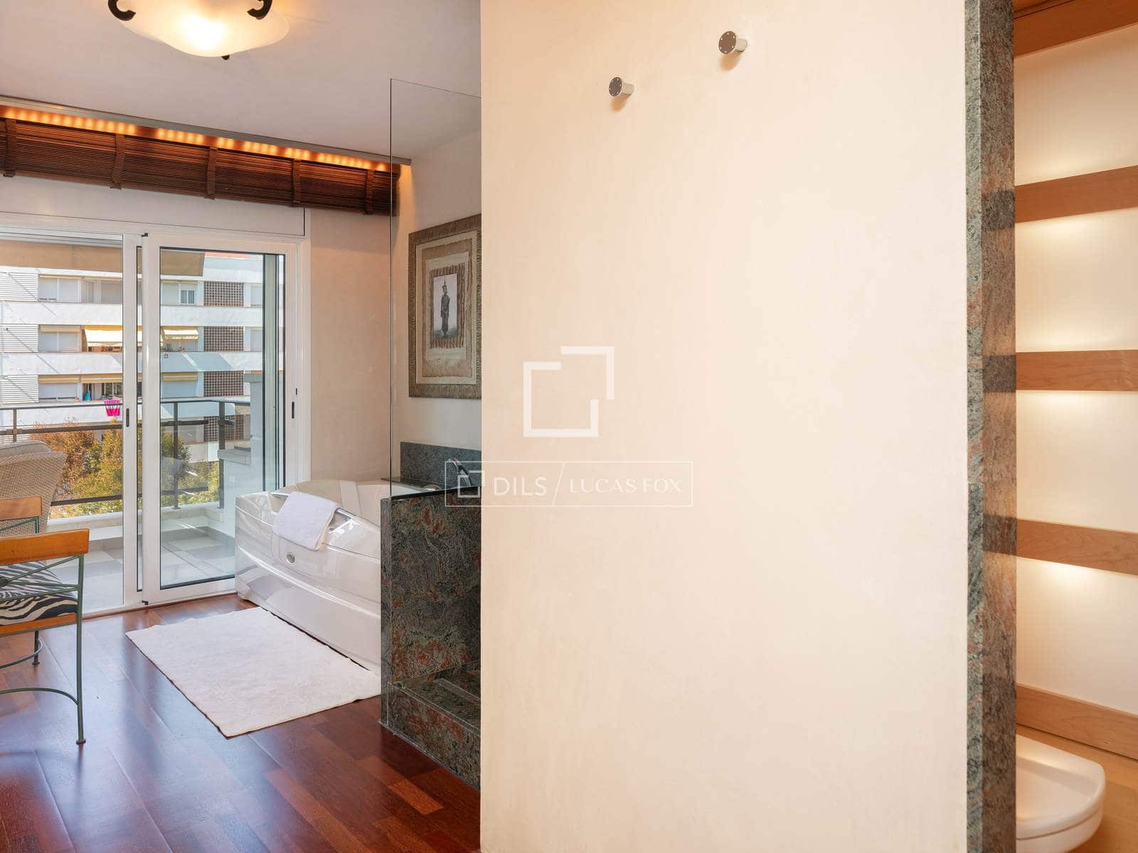 2 slaapkamer Appartement te koop in Lloret de Mar met zwembad garage - € 290.000 (Ref: 9583470)