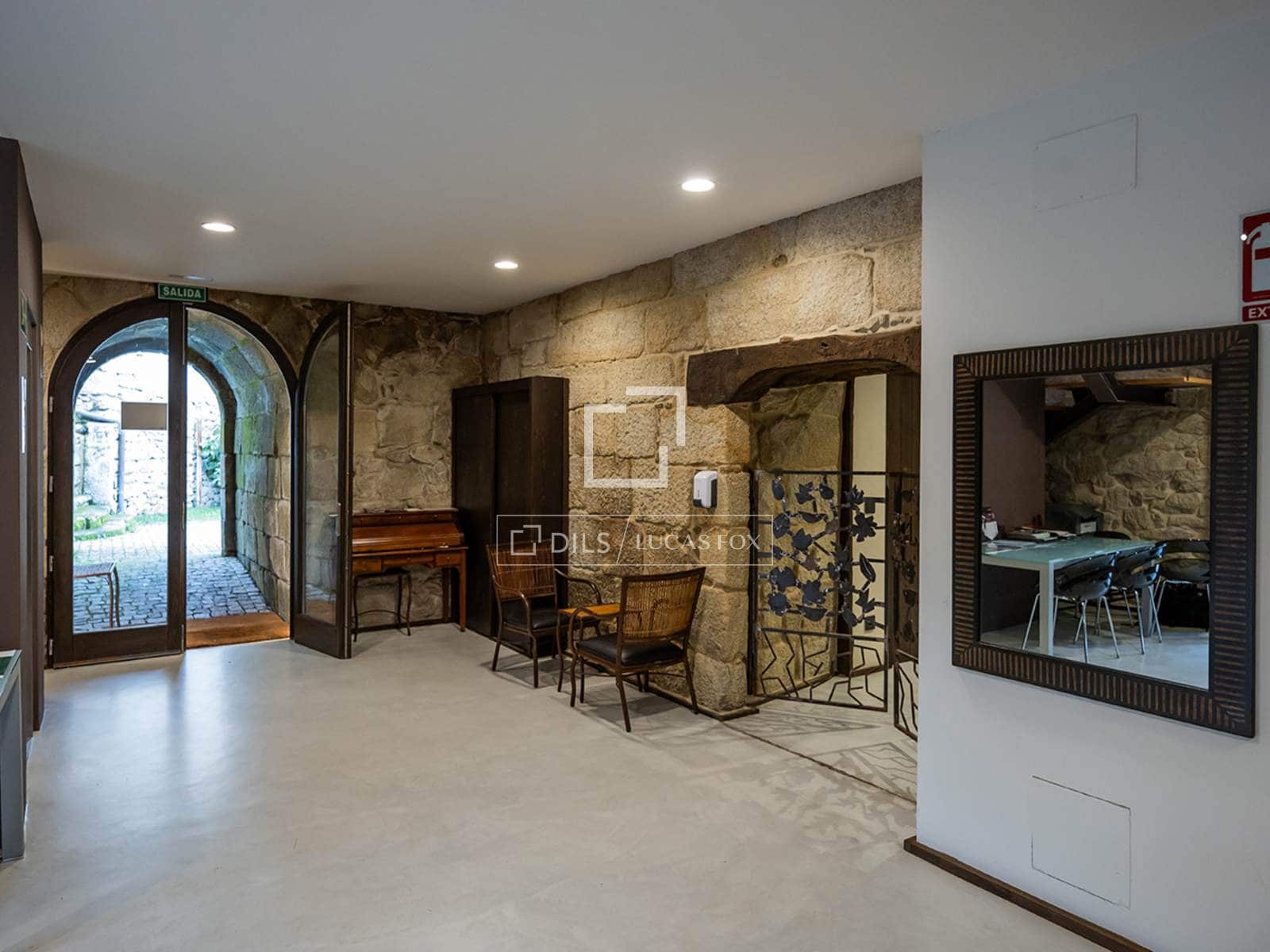 7 bedroom Villa for sale in Parada de Sil with garage - € 1,370,000 (Ref: 9583471)