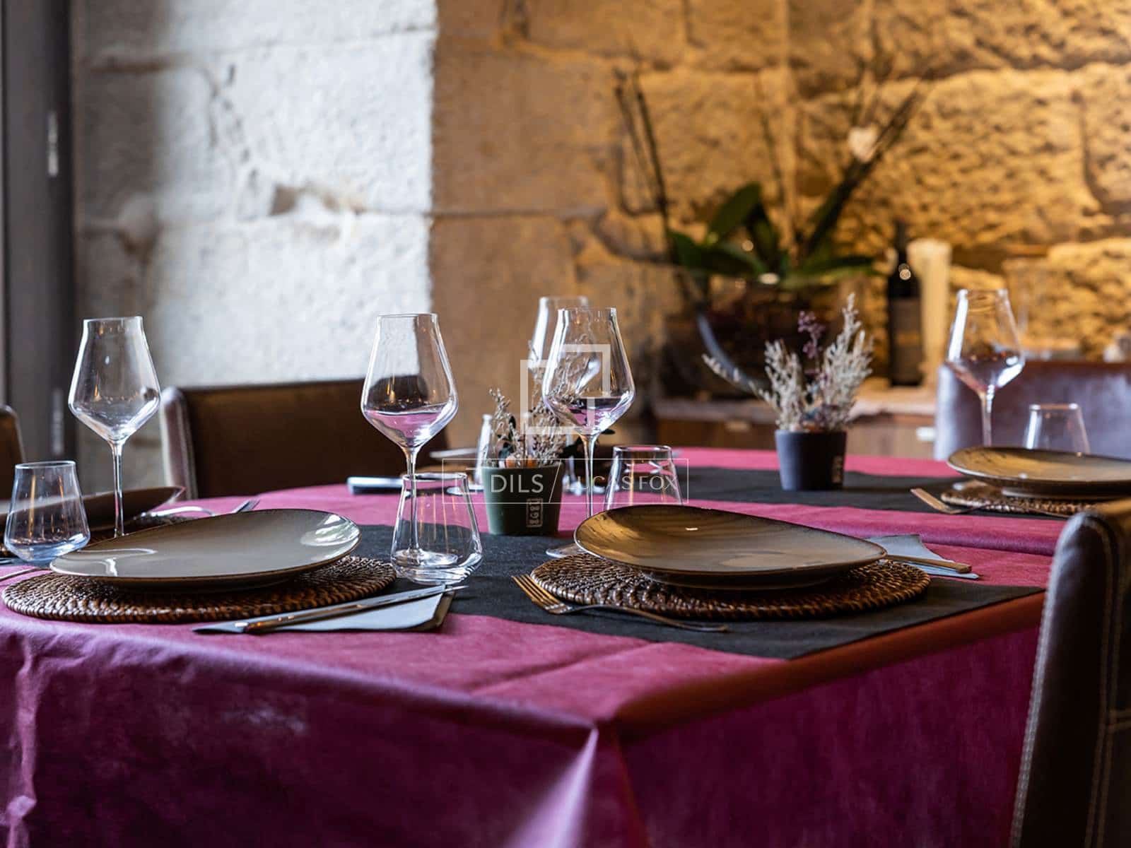 7 bedroom Villa for sale in Parada de Sil with garage - € 1,370,000 (Ref: 9583471)