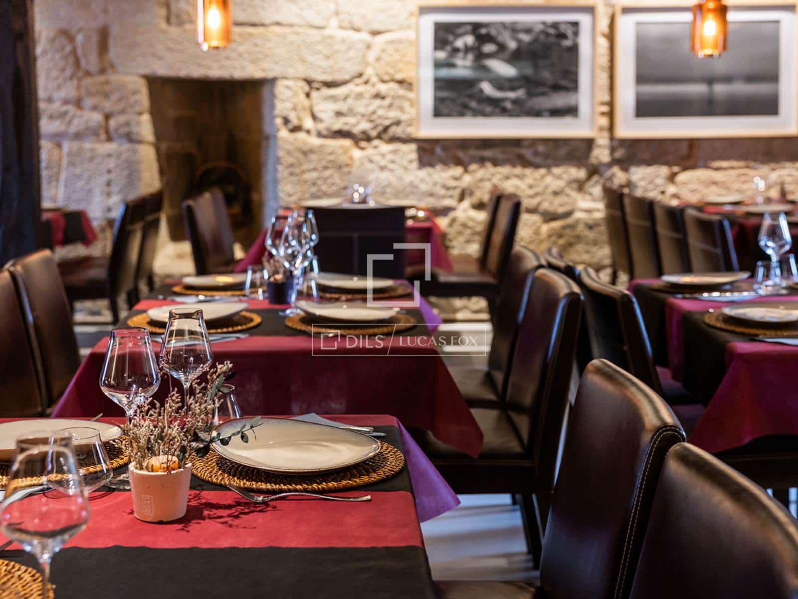 7 bedroom Villa for sale in Parada de Sil with garage - € 1,370,000 (Ref: 9583471)