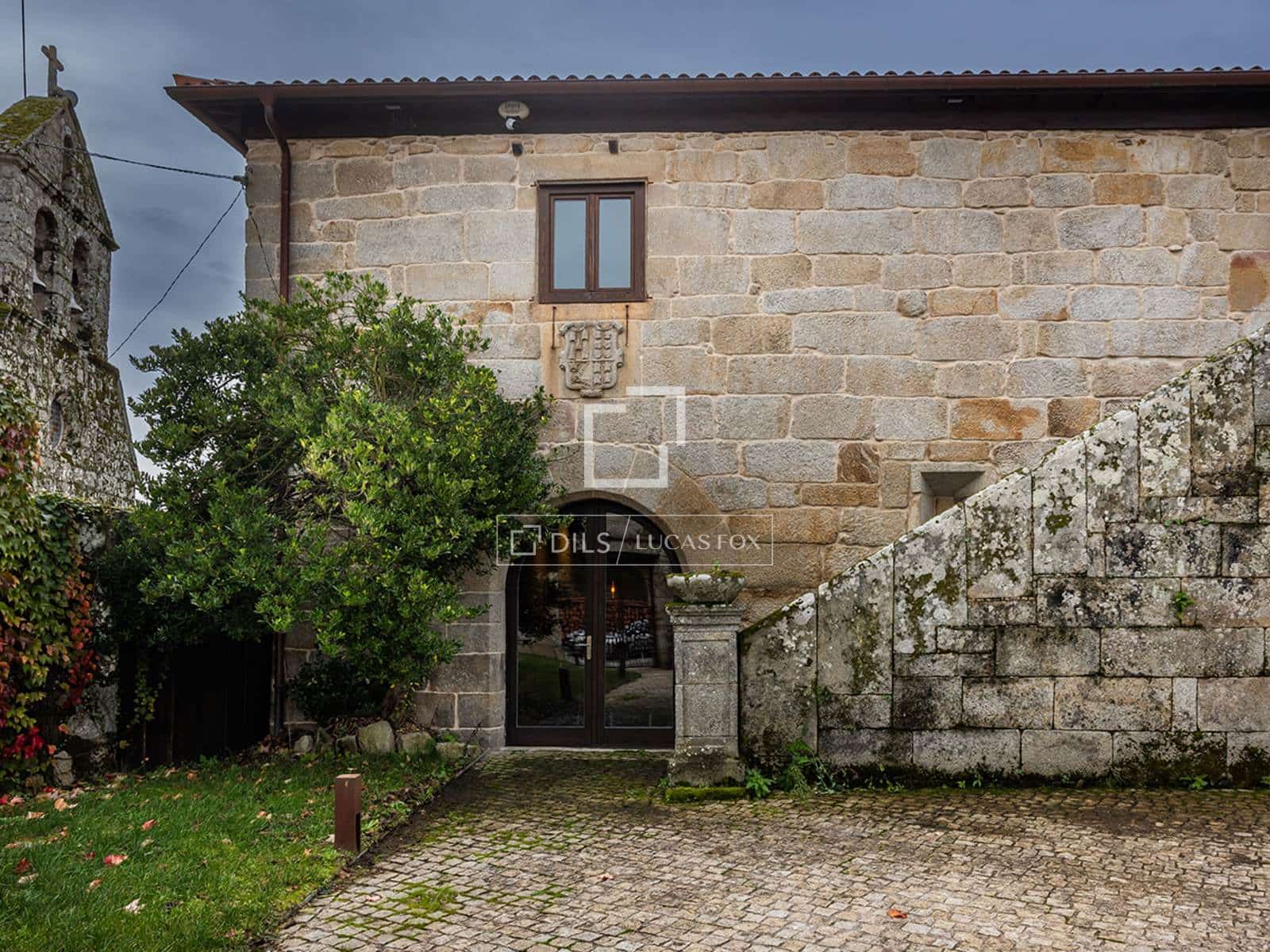 7 bedroom Villa for sale in Parada de Sil with garage - € 1,370,000 (Ref: 9583471)