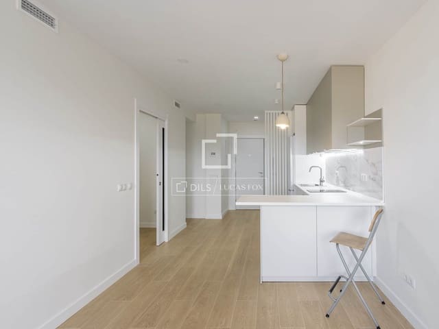 2 slaapkamer Appartement te huur in Argüelles, Madrid stad - € 2.300 (Ref: 9584599)