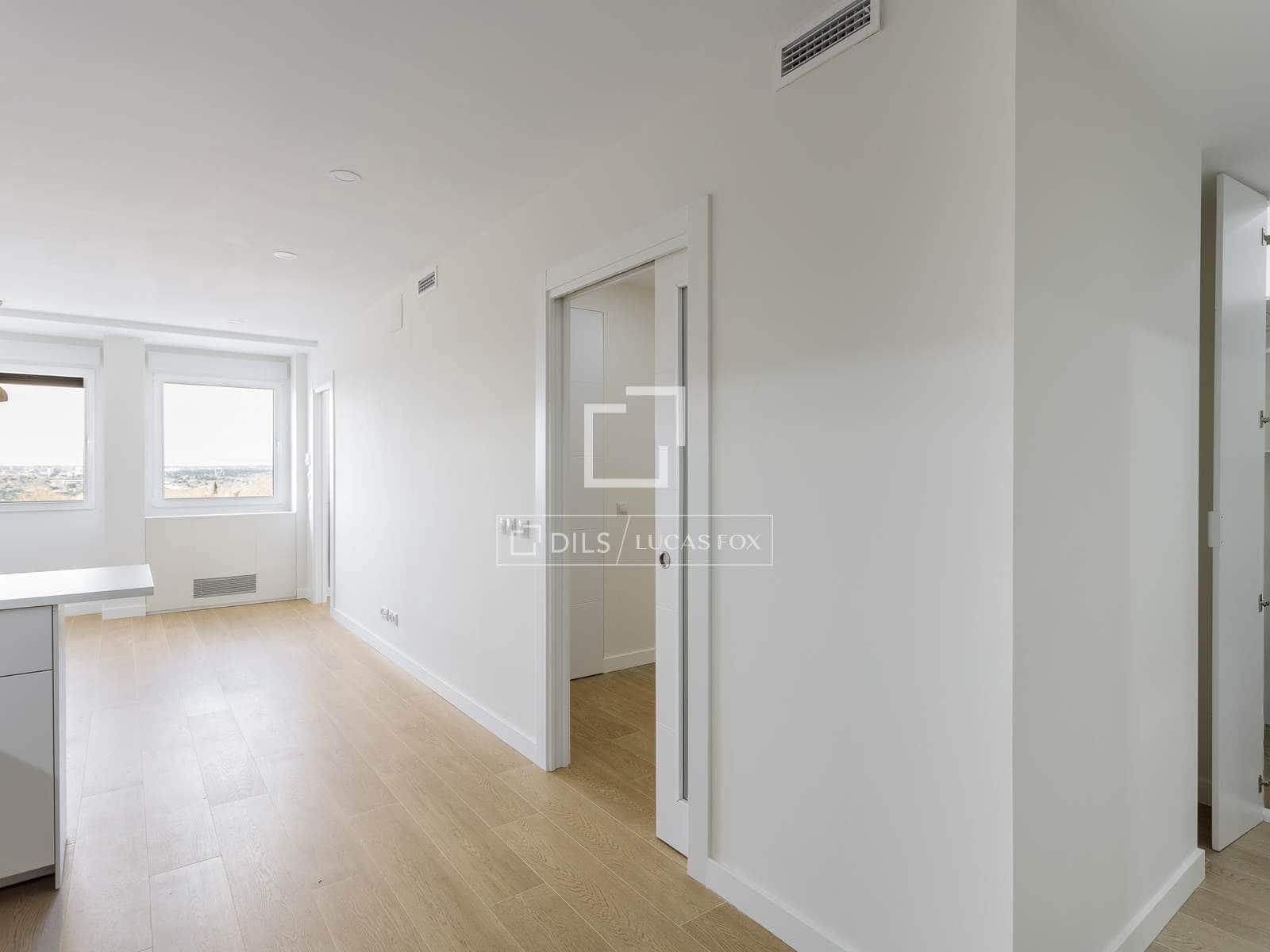 2 quarto Apartamento para arrendar em Madrid cidade - 2 300 € (Ref: 9584599)