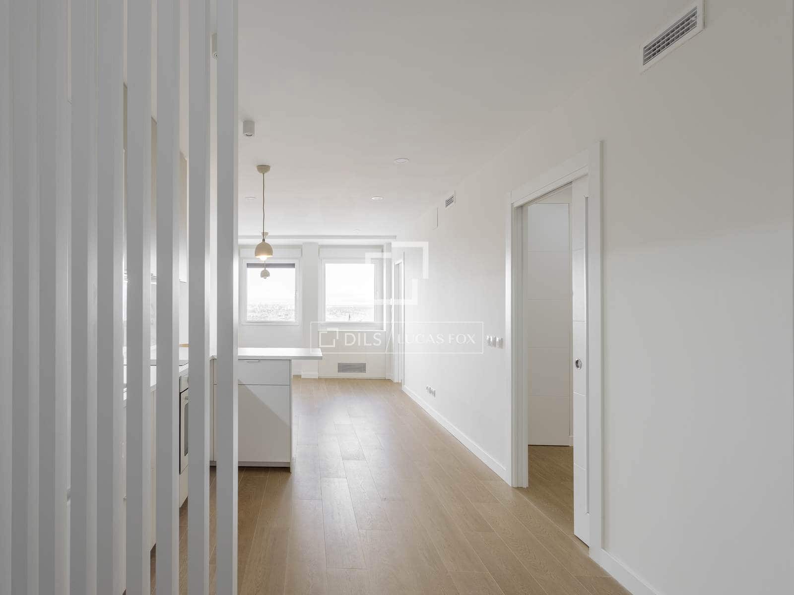 2 quarto Apartamento para arrendar em Madrid cidade - 2 300 € (Ref: 9584599)