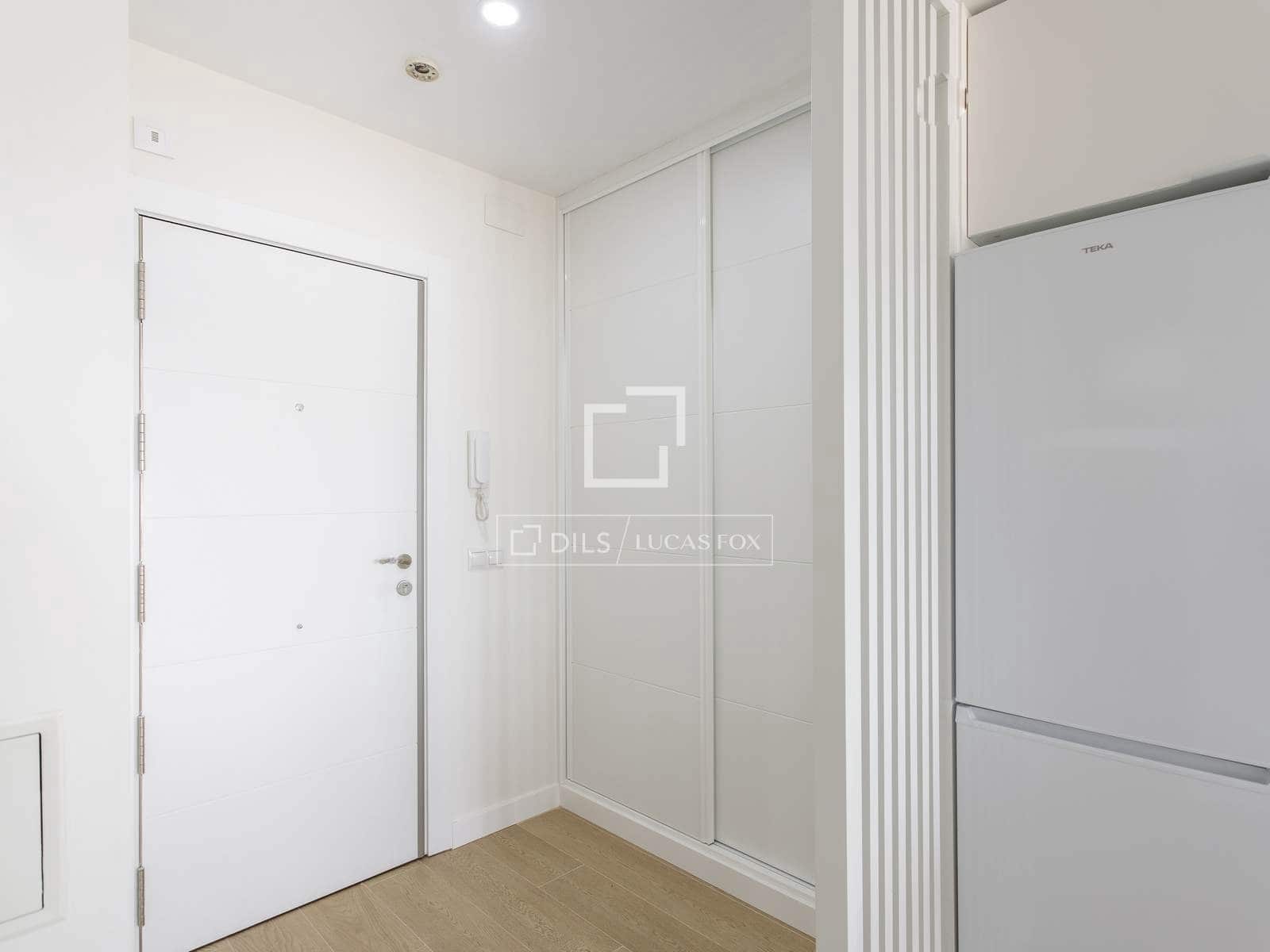 2 quarto Apartamento para arrendar em Madrid cidade - 2 300 € (Ref: 9584599)