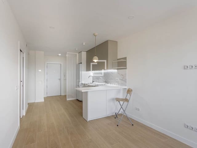 2 slaapkamer Appartement te huur in Argüelles, Madrid stad - € 2.300 (Ref: 9584599)