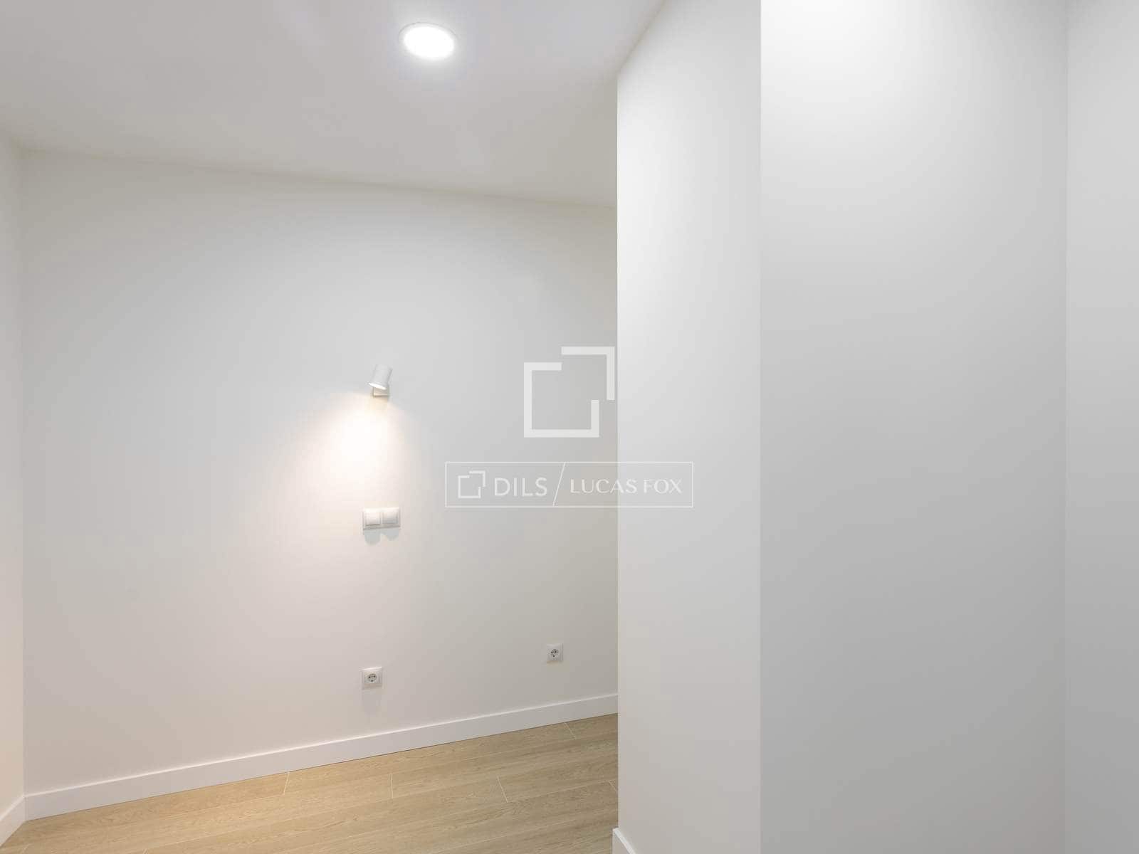 2 quarto Apartamento para arrendar em Madrid cidade - 2 300 € (Ref: 9584599)
