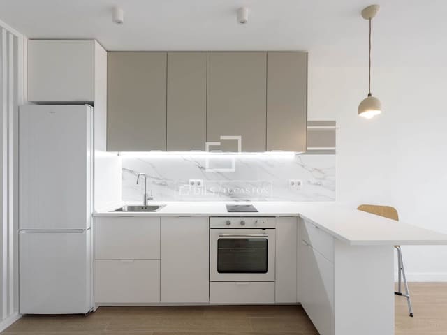 2 slaapkamer Appartement te huur in Argüelles, Madrid stad - € 2.300 (Ref: 9584599)