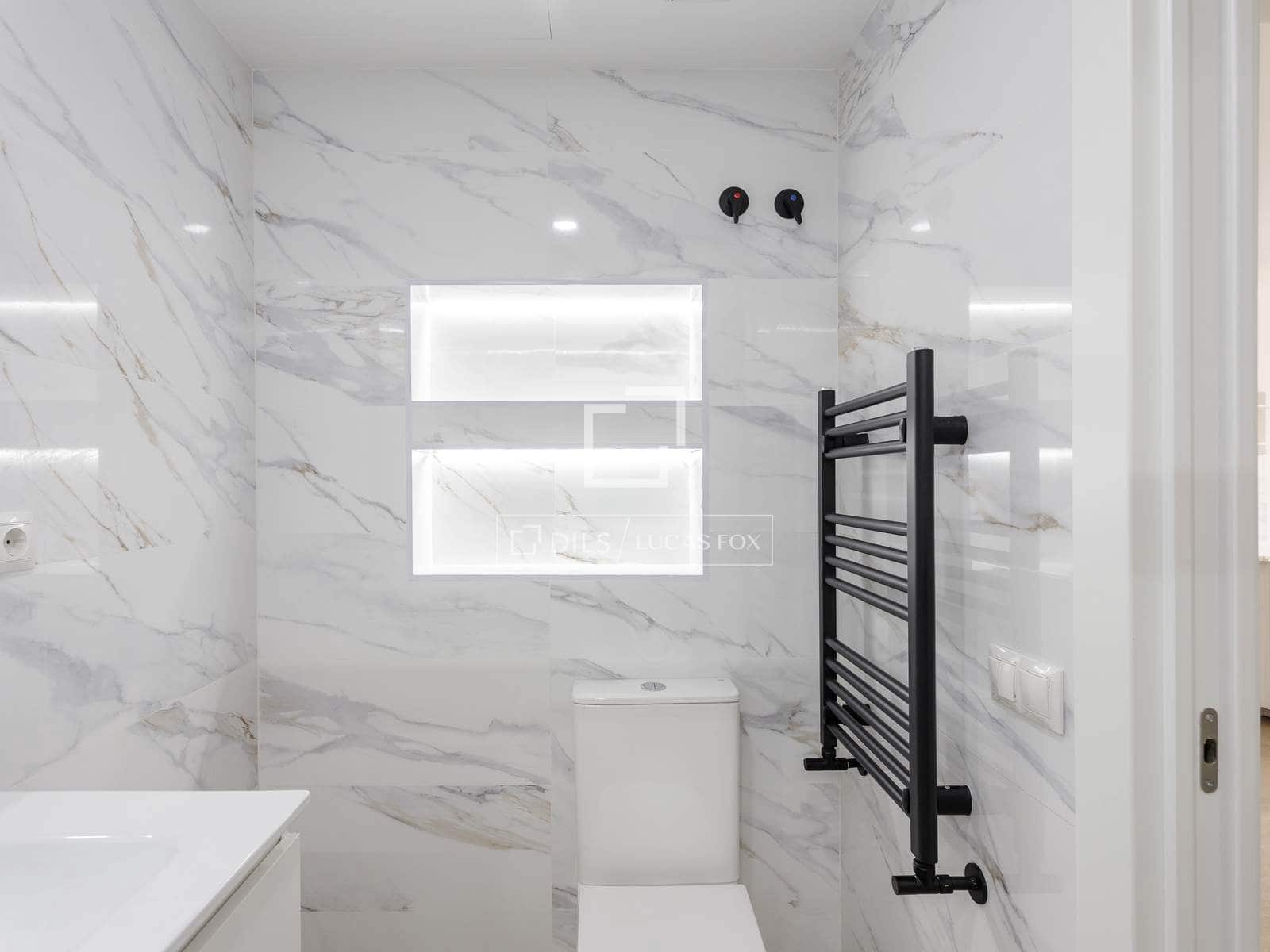 2 quarto Apartamento para arrendar em Madrid cidade - 2 300 € (Ref: 9584599)