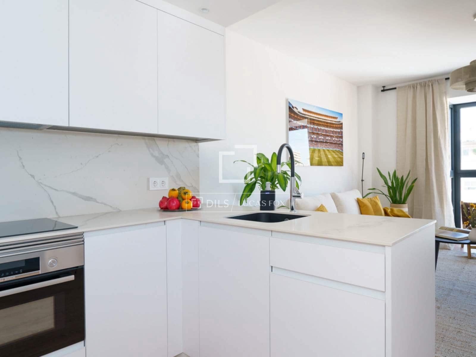 1 quarto Apartamento para arrendar em Madrid cidade com piscina - 2 800 € (Ref: 9584601)