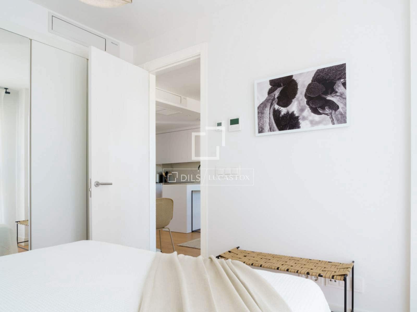 1 quarto Apartamento para arrendar em Madrid cidade com piscina - 2 800 € (Ref: 9584601)