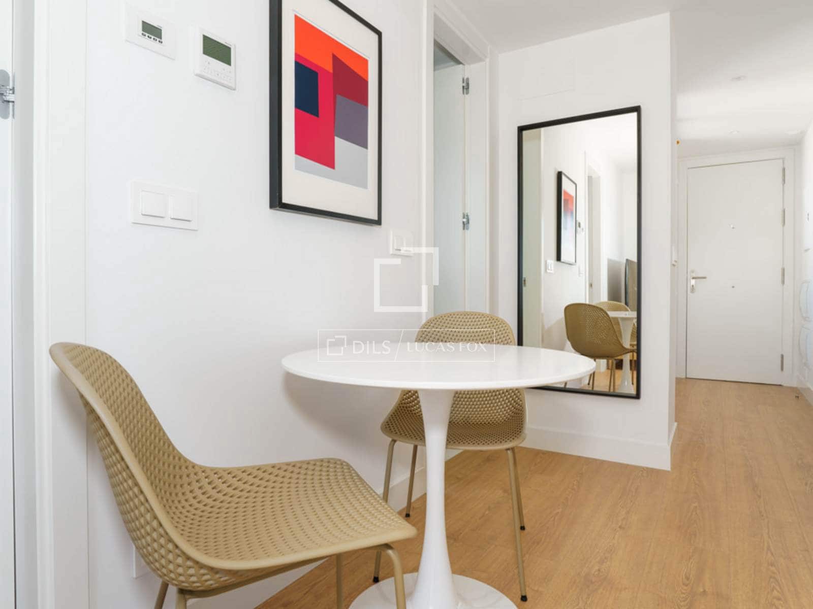 1 quarto Apartamento para arrendar em Madrid cidade com piscina - 2 800 € (Ref: 9584601)