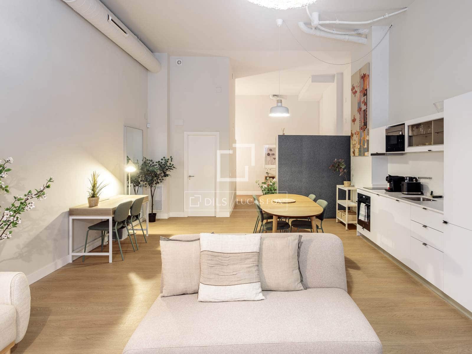 1 quarto Apartamento para arrendar em Madrid cidade - 2 090 € (Ref: 9584960)