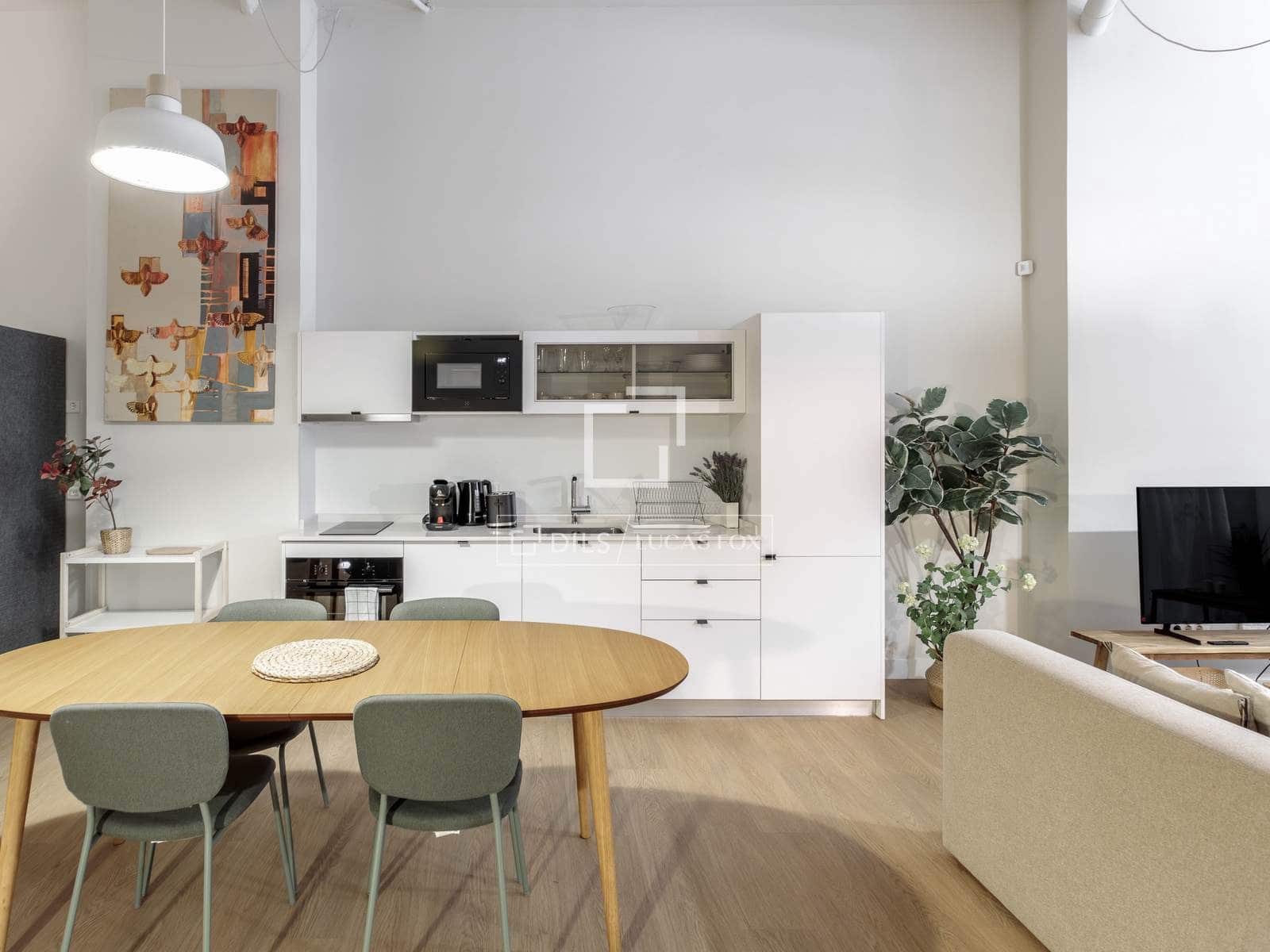 1 quarto Apartamento para arrendar em Madrid cidade - 2 090 € (Ref: 9584960)