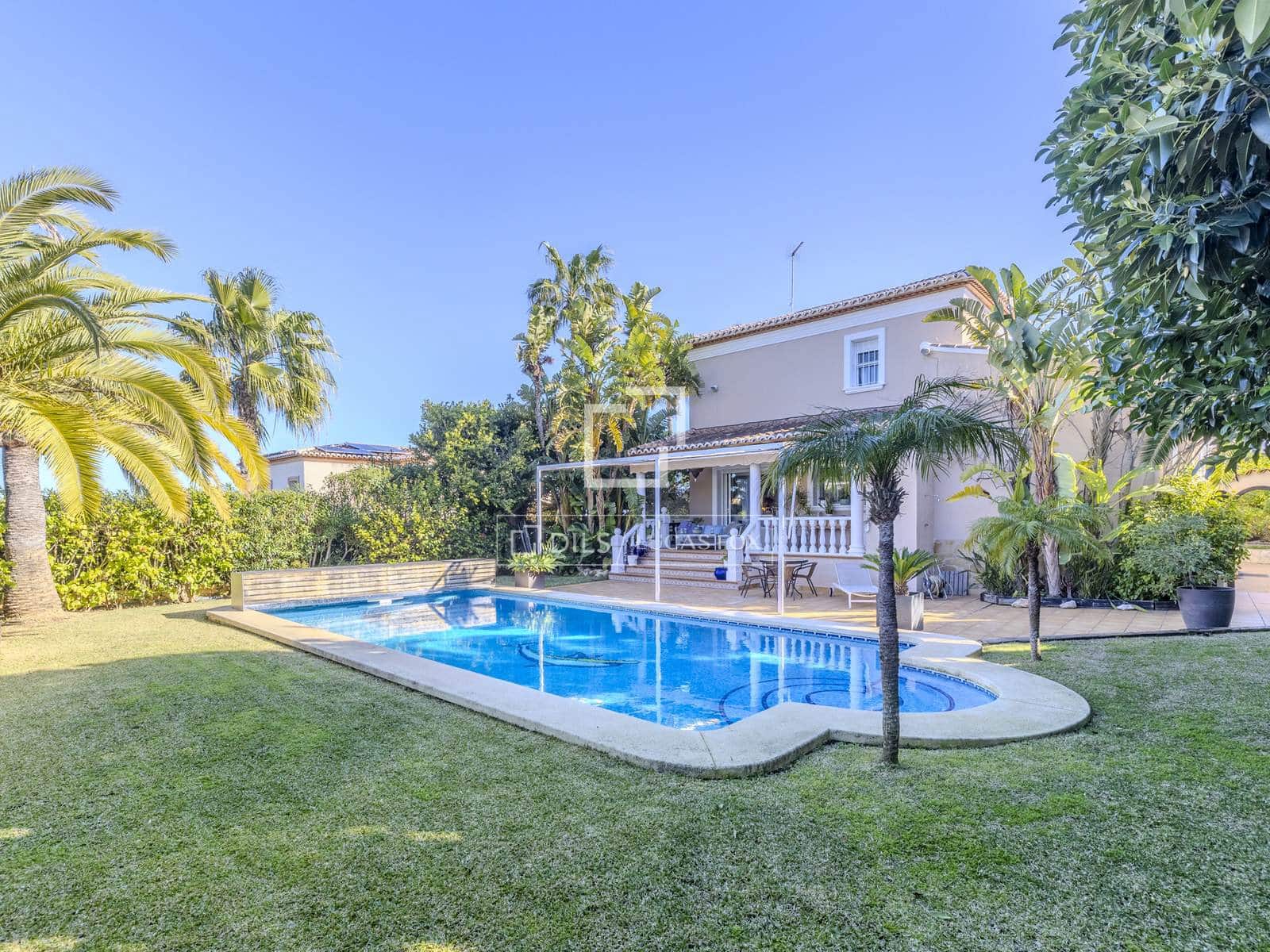 5 soveværelse Villa til salg i Javea / Xabia med swimmingpool garage - € 1.395.000 (Ref: 9588121)