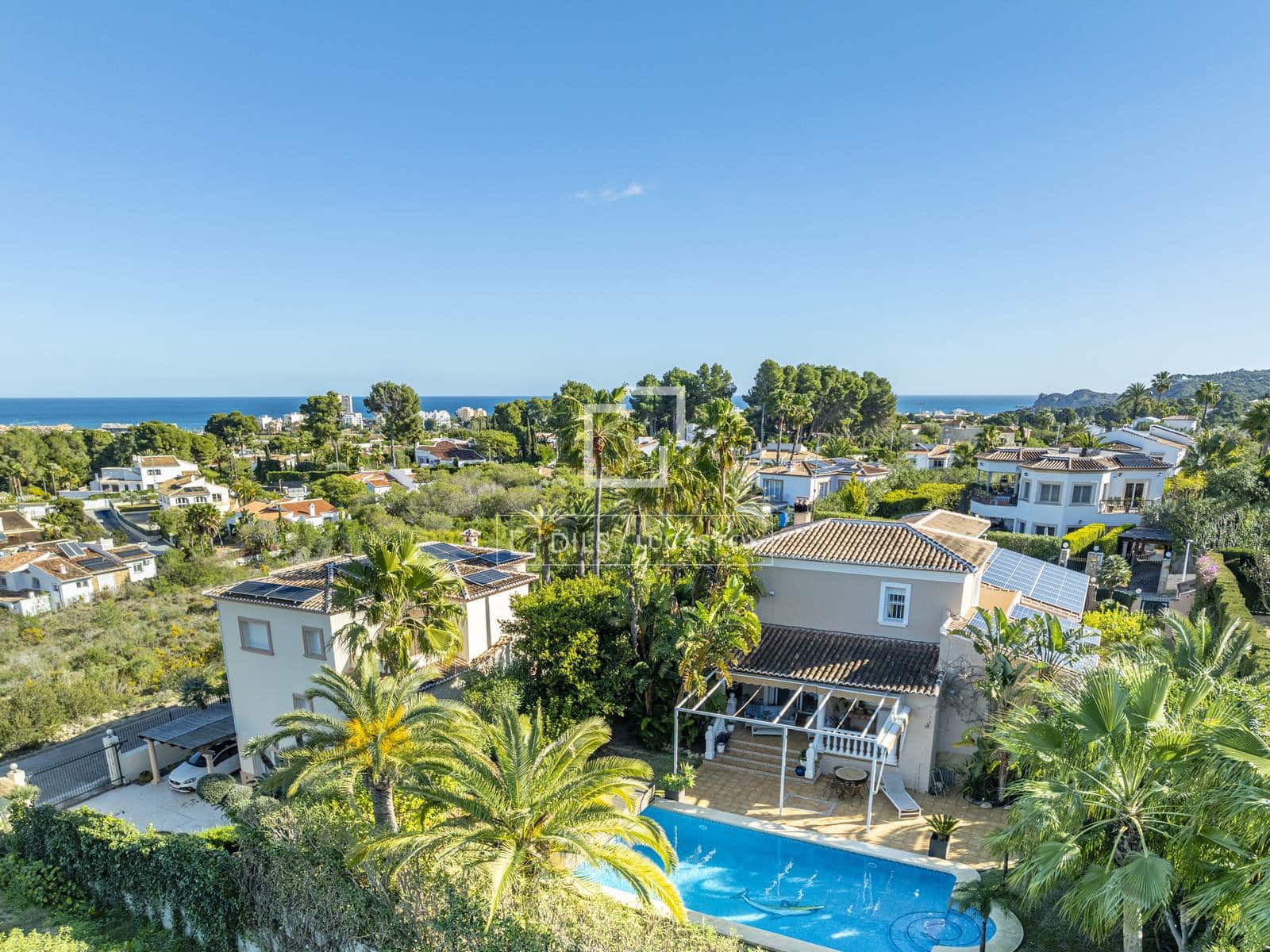5 soveværelse Villa til salg i Javea / Xabia med swimmingpool garage - € 1.395.000 (Ref: 9588121)