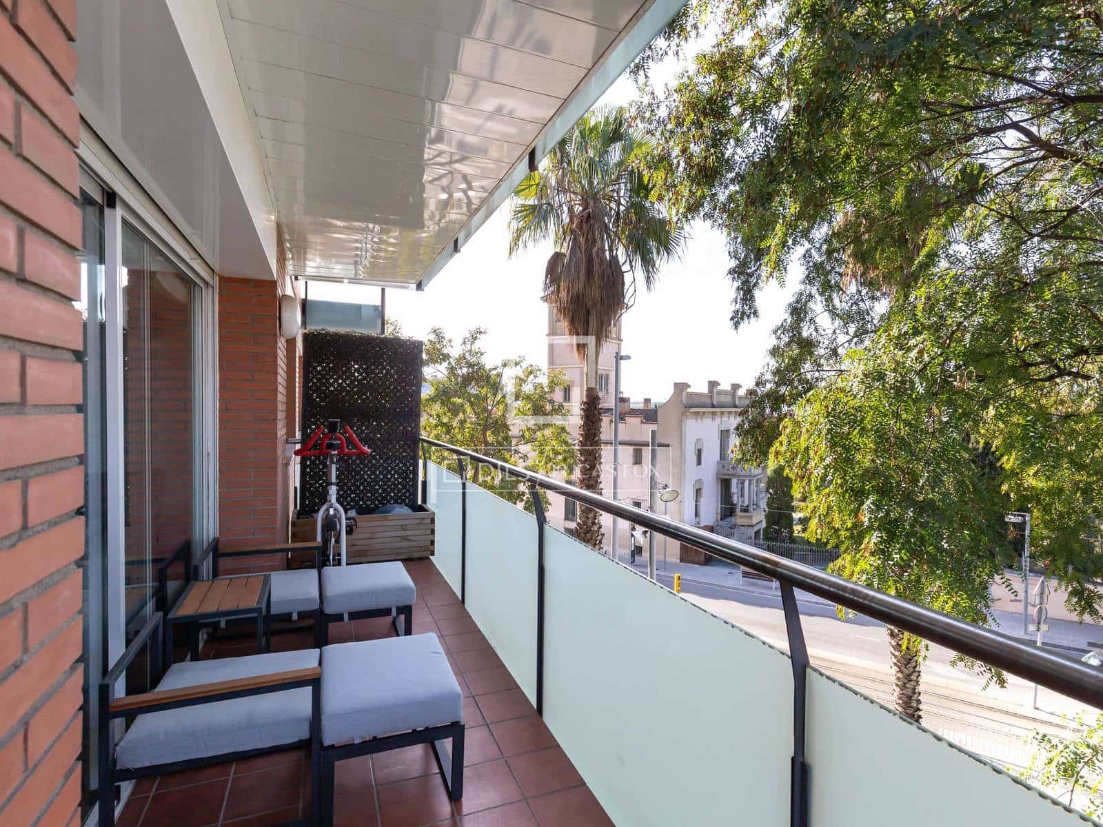 3 bedroom Apartment for sale in Sant Just Desvern with garage - € 645,000 (Ref: 9588124)