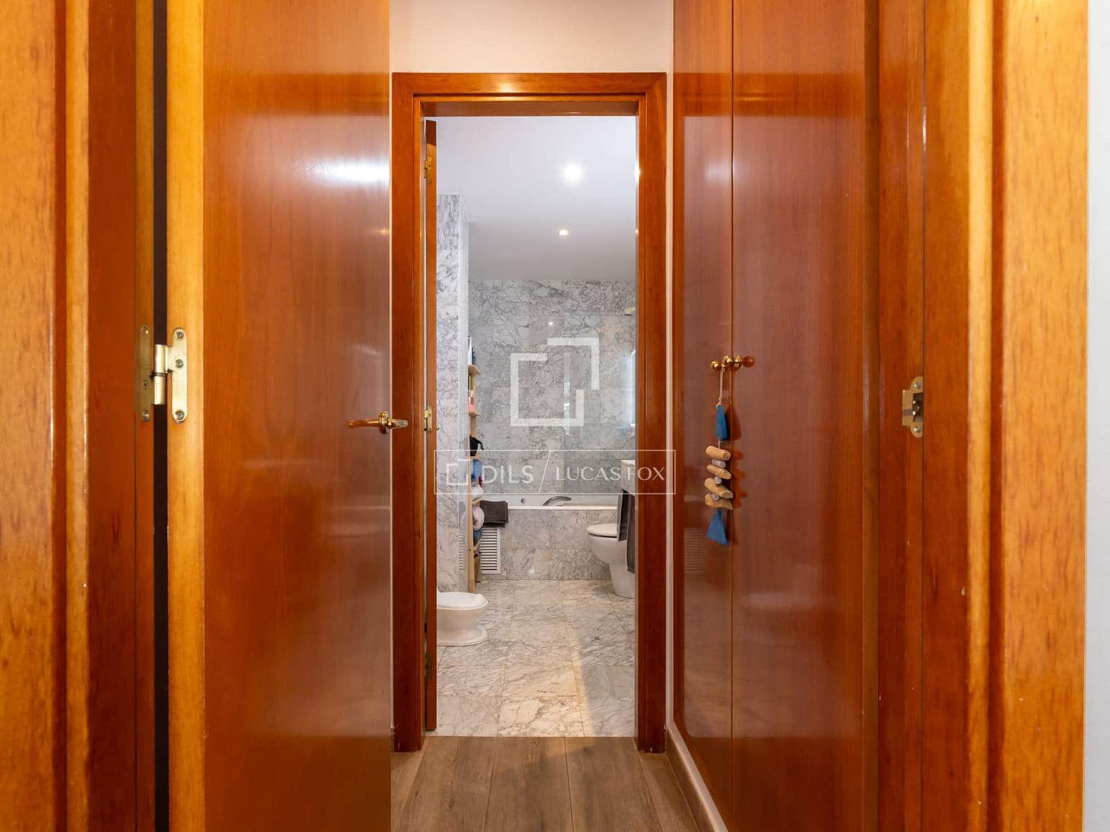 3 bedroom Apartment for sale in Sant Just Desvern with garage - € 645,000 (Ref: 9588124)