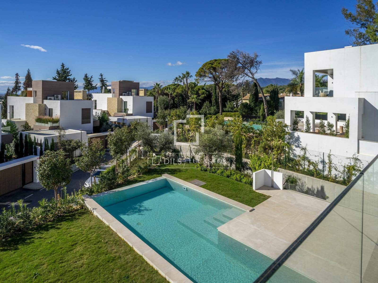 5 sypialnia Willa na sprzedaż w Marbella - 4 300 000 € (Ref: 9588125)