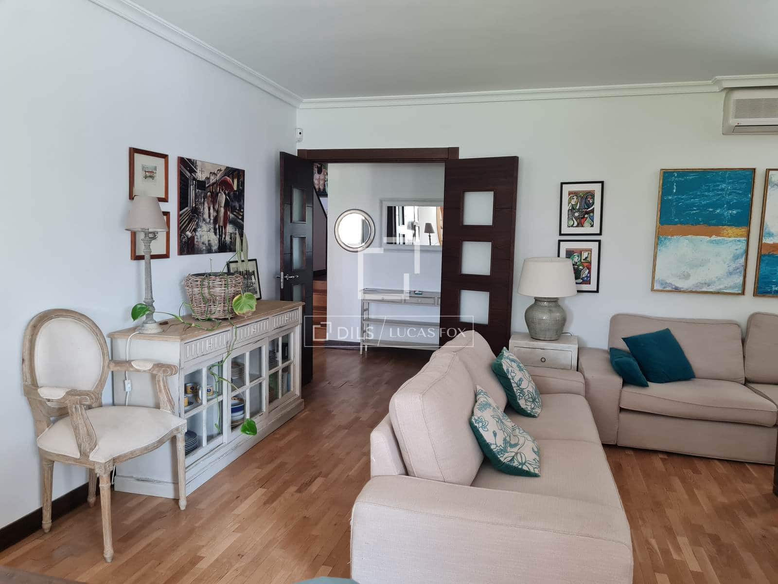 5 bedroom Villa for sale in Alalpardo with pool garage - € 644,000 (Ref: 9588259)