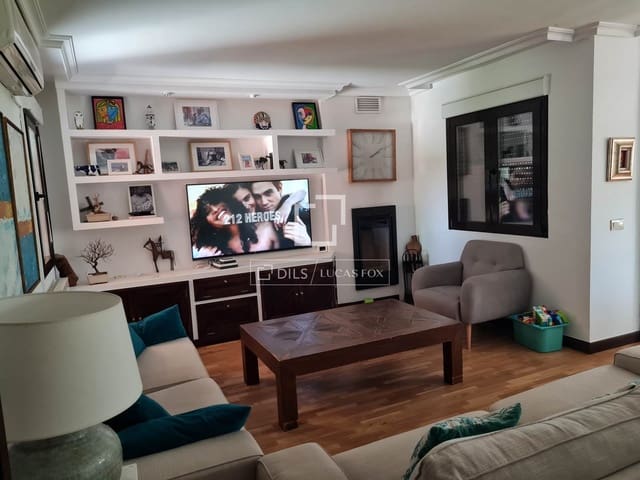 5 bedroom Villa for sale in Alalpardo, Valdeolmos-Alalpardo with pool garage - € 644,000 (Ref: 9588259)