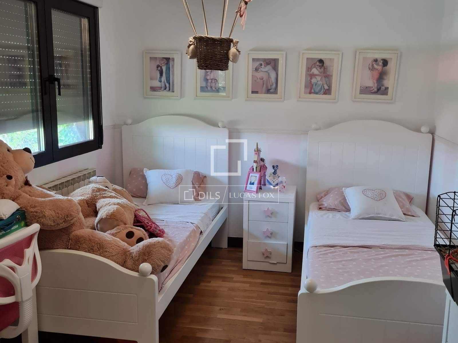 5 bedroom Villa for sale in Alalpardo with pool garage - € 644,000 (Ref: 9588259)