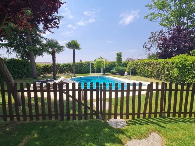 5 bedroom Villa for sale in Alalpardo, Valdeolmos-Alalpardo with pool garage - € 644,000 (Ref: 9588259)