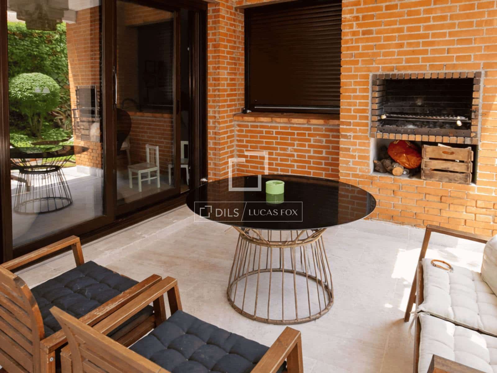 5 bedroom Villa for sale in Alalpardo with pool garage - € 644,000 (Ref: 9588259)