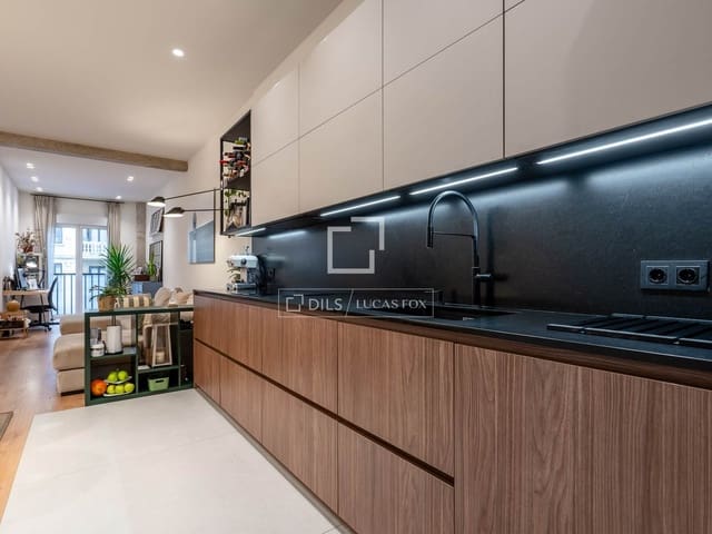 Apartamento de 3 habitaciones en Donostia-San Sebastián en alquiler - 2.000 € (Ref: 9588260)