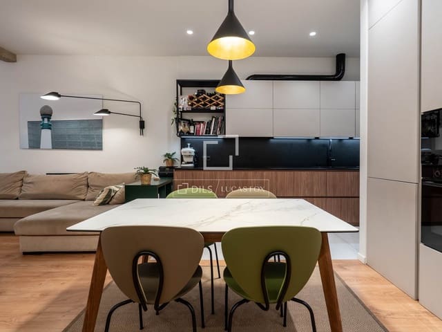 Apartamento de 3 habitaciones en Donostia-San Sebastián en alquiler - 2.000 € (Ref: 9588260)