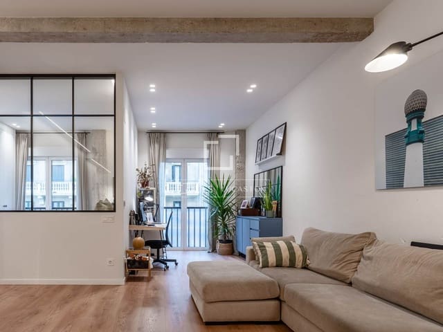 Apartamento de 3 habitaciones en Donostia-San Sebastián en alquiler - 2.000 € (Ref: 9588260)