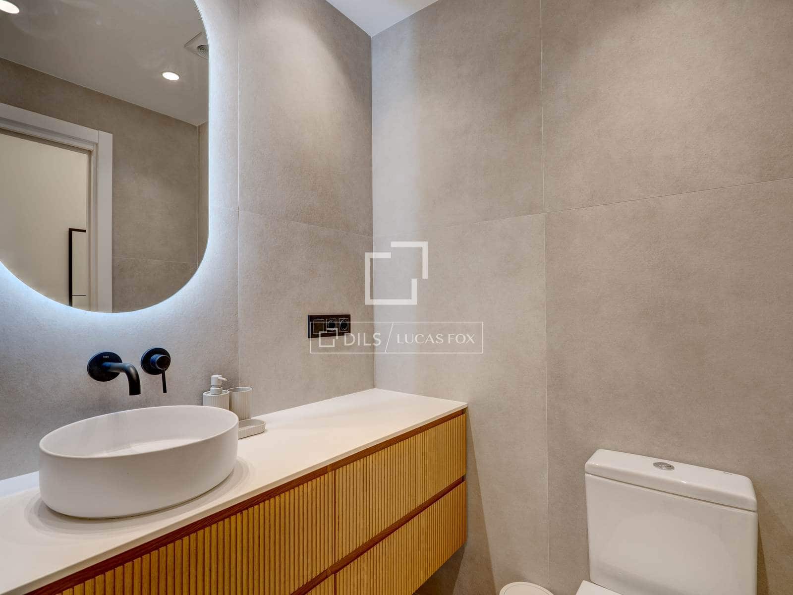 3 bedroom Apartment for rent in Donostia-San Sebastian - € 2,500 (Ref: 9588260)