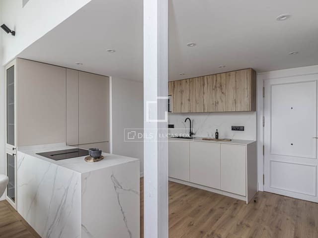 1 sypialnia Penthouse na sprzedaż w Miasto Madryt - 1 040 000 € (Ref: 9588262)